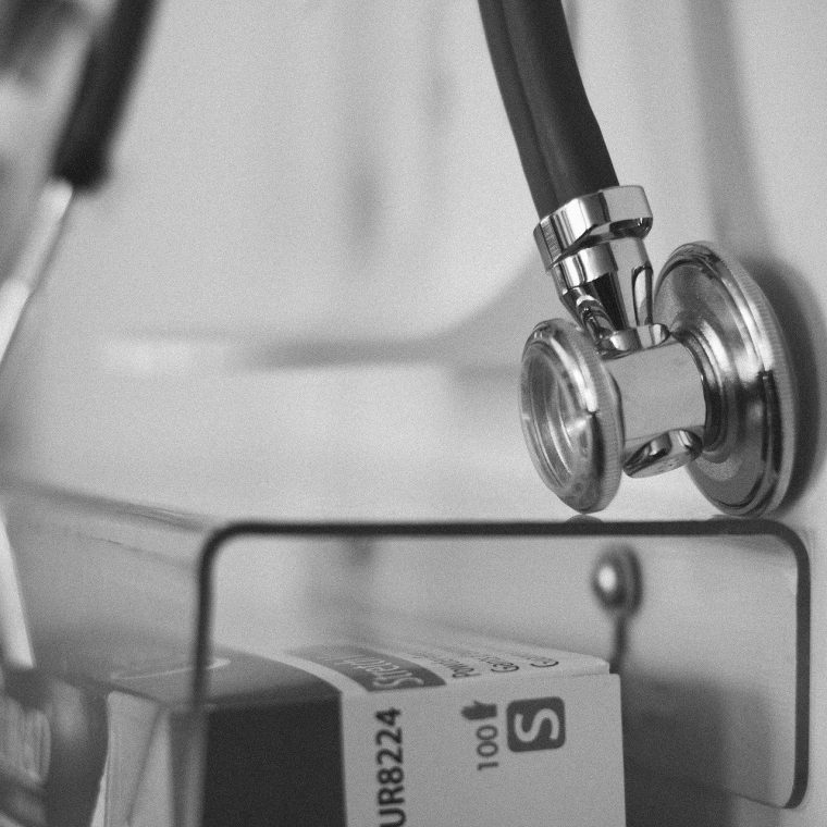 Nueva Guía para profesionales del sector sanitario de la AEPD. Cómo cumplir